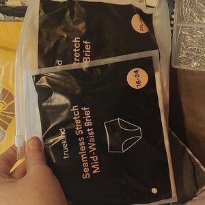 Truekind mid waist seamless stretch briefs